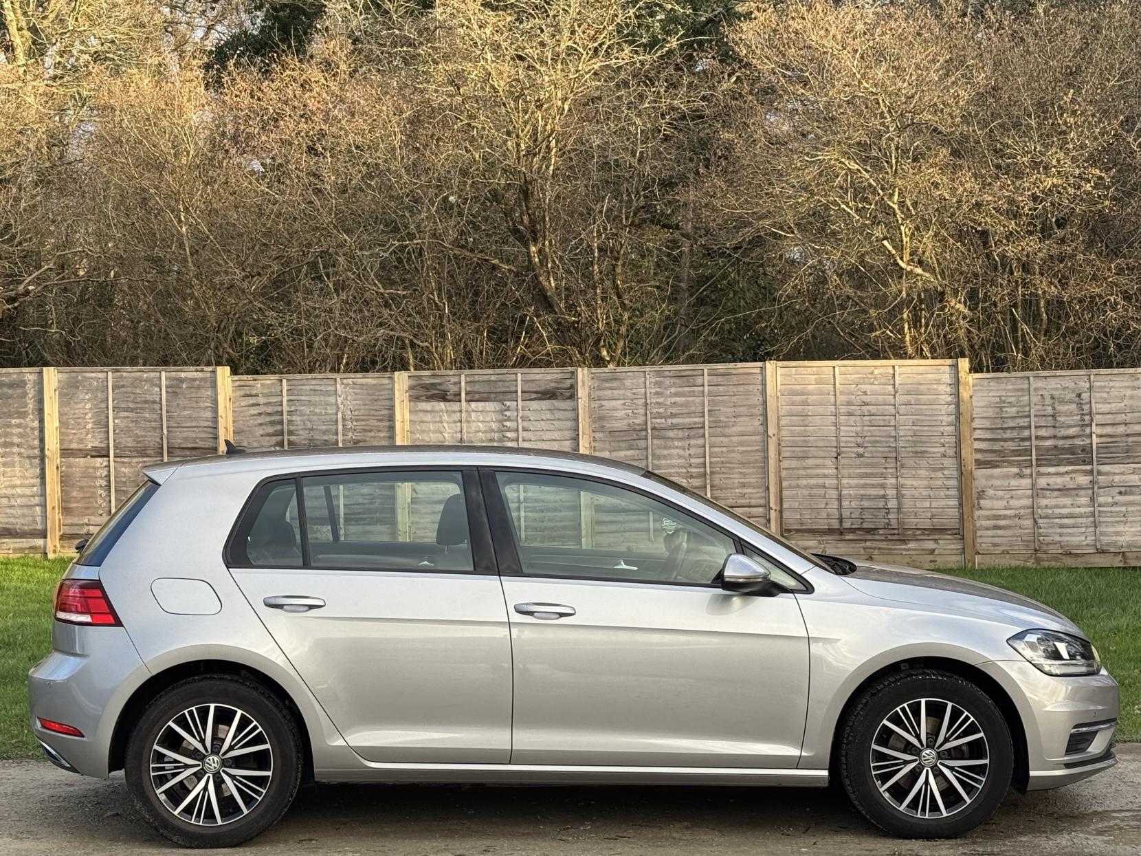 Volkswagen Golf 1.4 TSI BlueMotion Tech SE Nav Hatchback 5dr Petrol Manual Euro 6 (s/s) (125 ps)