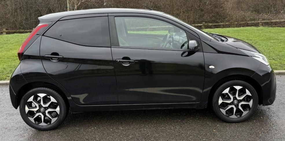 Toyota AYGO 1.0 VVT-i x-plore Hatchback 5dr Petrol Manual Euro 6 (71 ps)