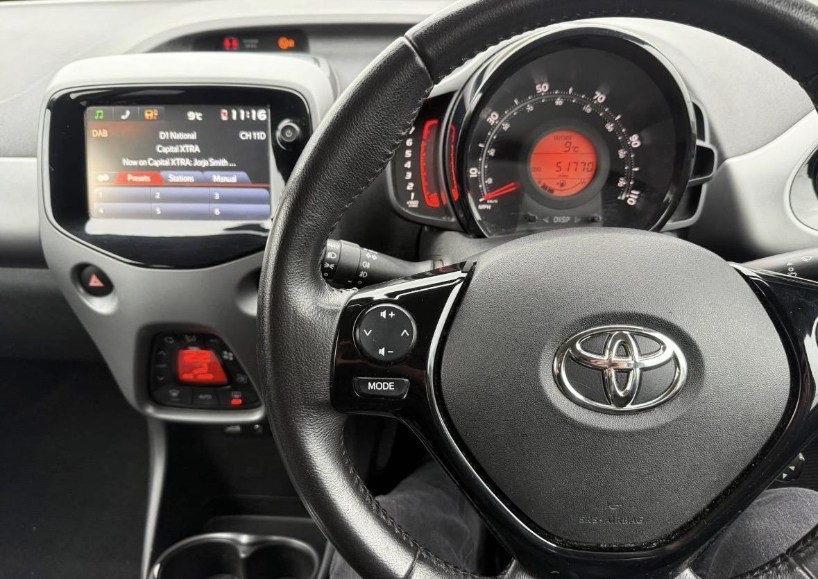 Toyota AYGO 1.0 VVT-i x-plore Hatchback 5dr Petrol Manual Euro 6 (71 ps)