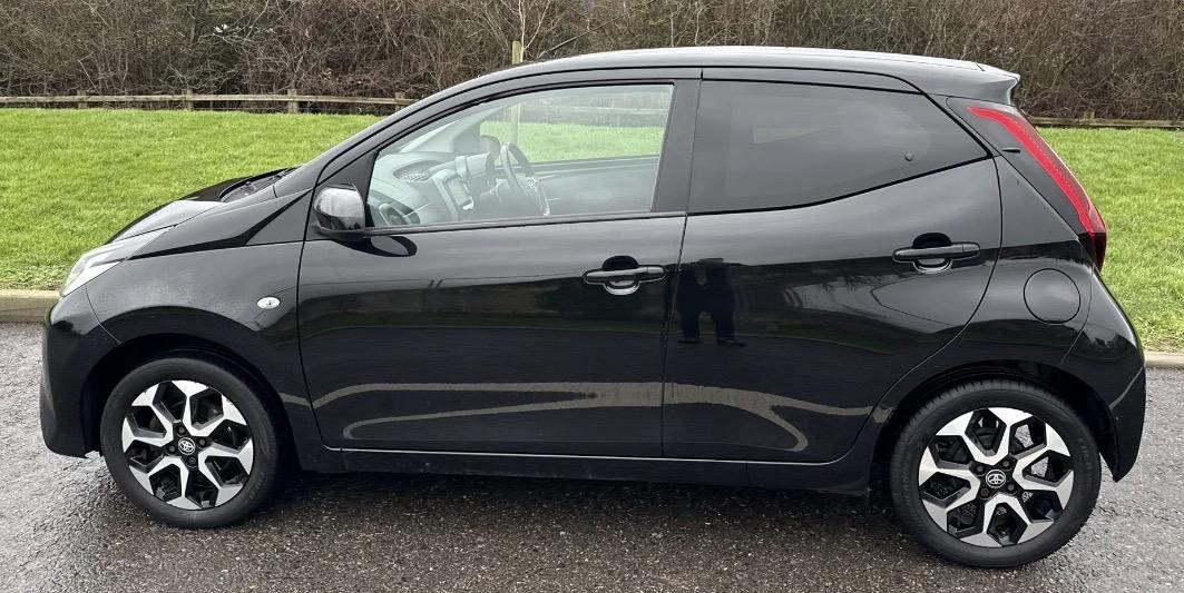 Toyota AYGO 1.0 VVT-i x-plore Hatchback 5dr Petrol Manual Euro 6 (71 ps)