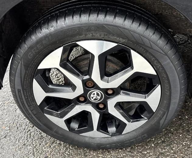 Toyota AYGO 1.0 VVT-i x-plore Hatchback 5dr Petrol Manual Euro 6 (71 ps)